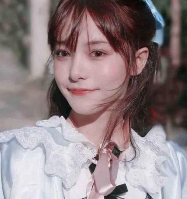 笑起来“特别甜”的女孩，嘴唇会具备这“3特点”，难怪笑的倾国倾城