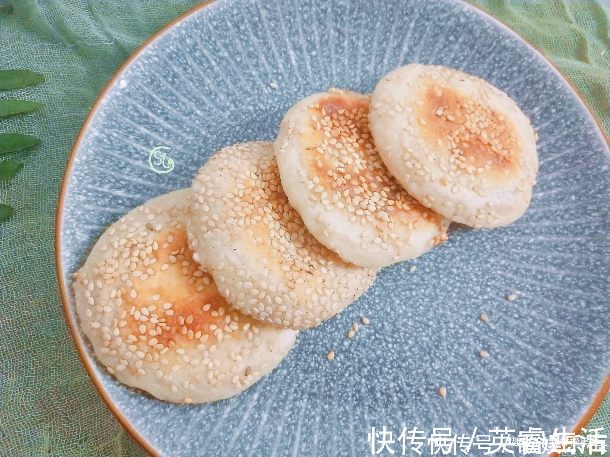 香甜|糯米粉教你懒人做法，既是甜点又是早餐，香甜软糯，特好吃