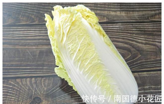 豆腐|白菜炖豆腐，万不可把豆腐和白菜的顺序放错，否则味道不香汤不白