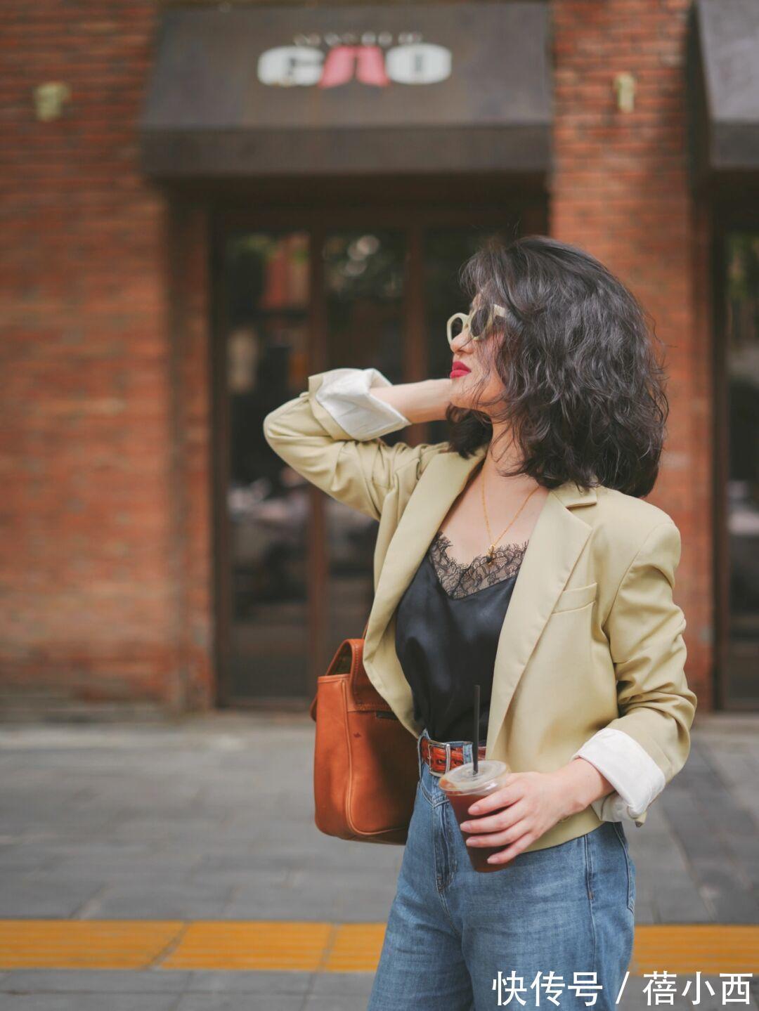 搭配|“三四十岁的女人”想提升品味,别错过西装穿搭,简约大气又轻奢