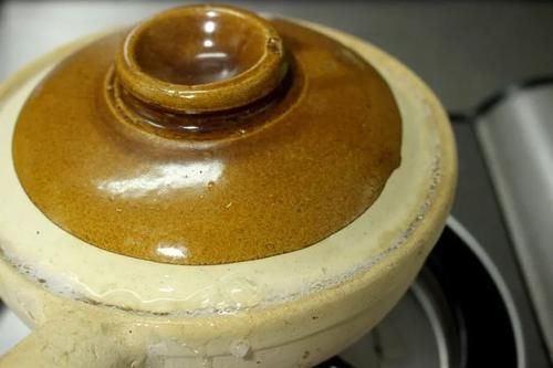  锅巴|电饭锅一焖就搞定的煲仔饭，有肉有菜还有焦脆锅巴！