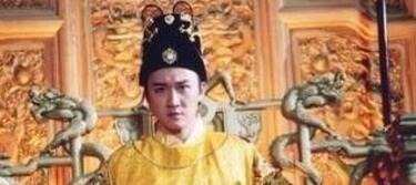 不顾|妃子被赶出皇宫,不顾父母反对嫁给乞丐,多年后,乞丐成开国皇帝