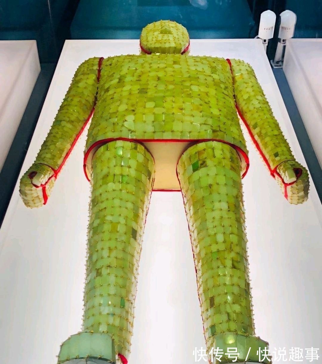 张家人$制造尸鳖、沉睡陨玉千年,盗墓笔记中西王母追求长生,她成功了吗