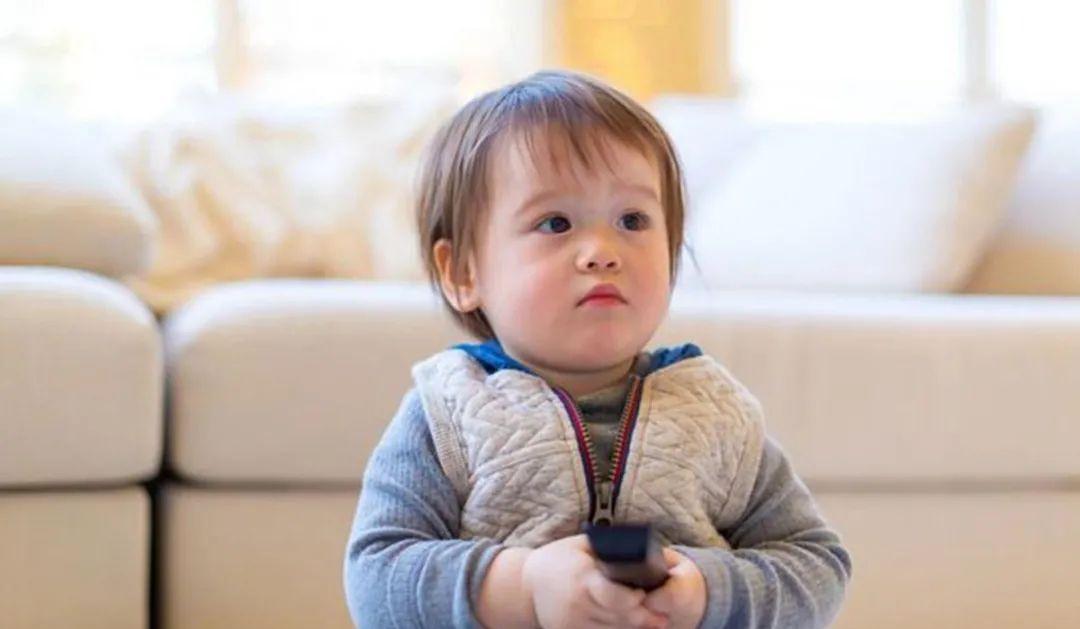 看电视|孩子3岁才能看电视?耶鲁大学的研究结果刷新你的认知,值得一看