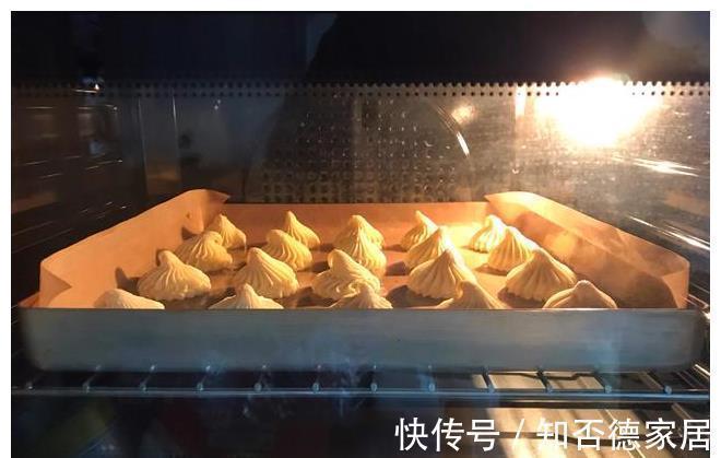 糯米粉还能这样吃，加个鸡蛋搅一搅，香酥软糯，一口一个太香了