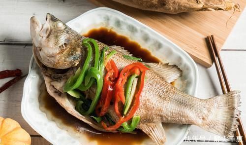 才知道，吃這魚最補腦，高考生可常吃，簡單一蒸，營養(yǎng)又美味