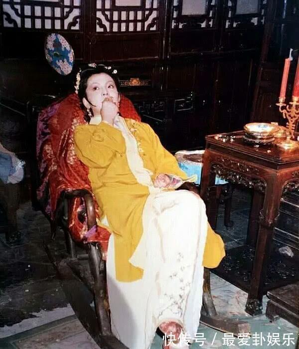 薛姨妈#夏金桂大闹薛家,薛宝钗为何不制止?宝钗:心有余而力不足!