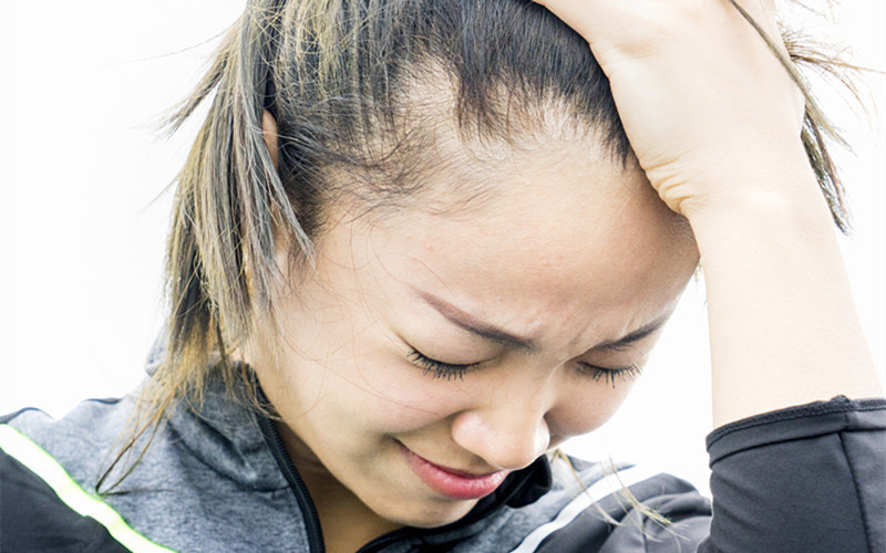 女性“扎头发”三大禁忌,很多人都中招了,难怪头发越来越少