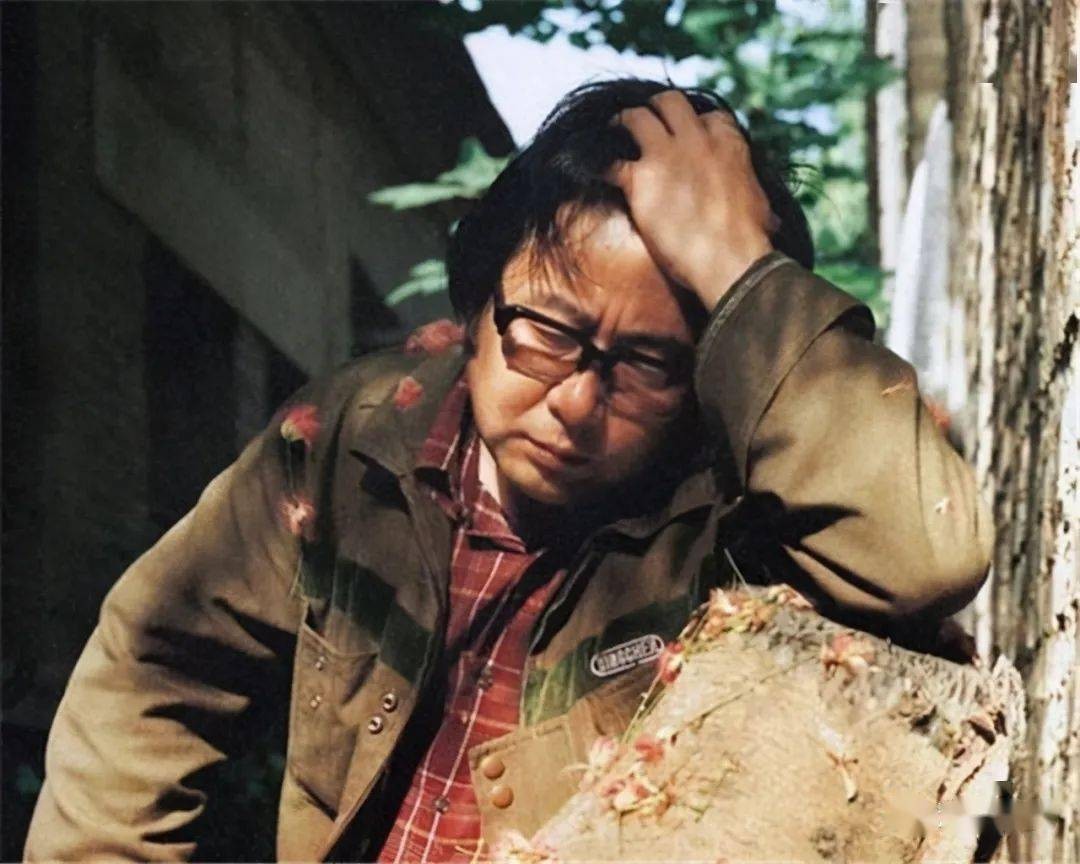 一个月!路遥一天3包只抽好烟,6年抽掉三五套房,一辈子只存了一万块