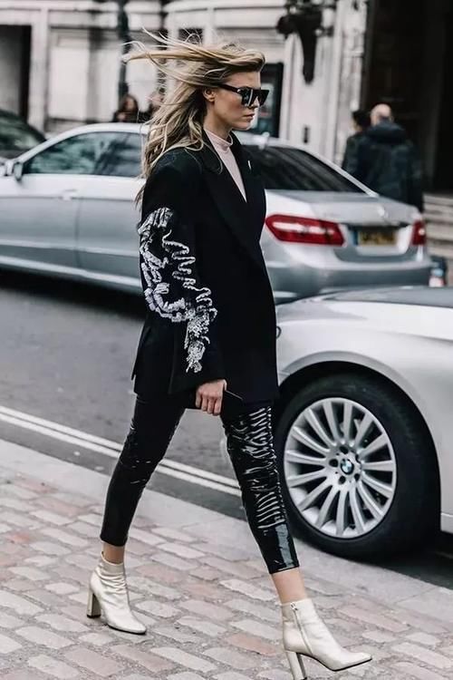 今年冬天，黑色大衣又火了！