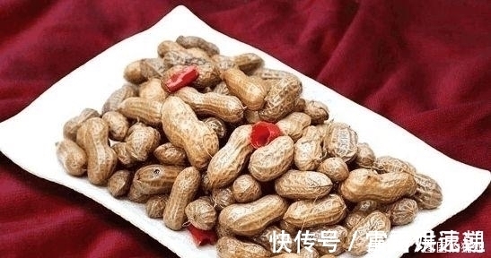 胆囊手术|花生好吃不贵，对身体还有很多好处，但这5类人不能吃