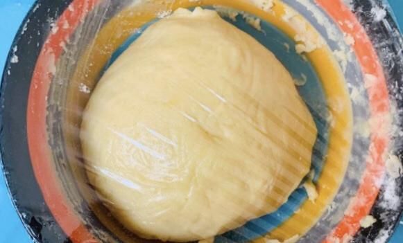 萌萌哒的菠萝包