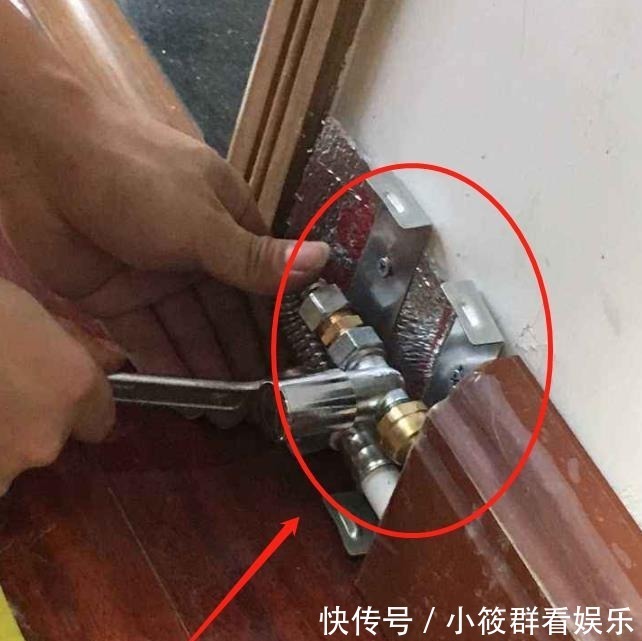 水泥|装地暖实在太落伍了,现在流行用踢脚线供暖,省钱省事还不占地方