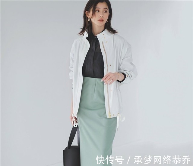 女人|真正有品位的女人，穿裙子都离不开这3个颜色，美得优雅又气质