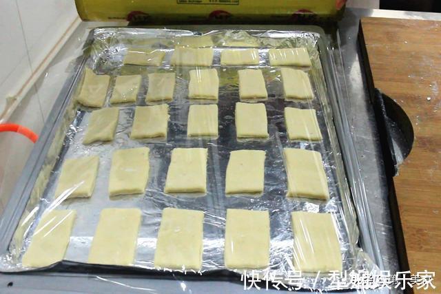 鸡蛋|山药里打2个鸡蛋,不用早起10分钟出锅,这懒人早餐孩子抢着吃