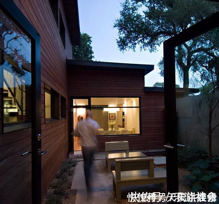 混凝土|水泥板搭配鹅卵石铺院子,简直太美了,我要有院子就这么铺