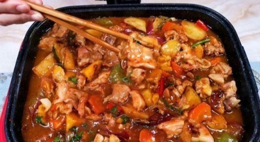 烤鱼锅|天冷了，鸡肉别炒也别炖，我家最馋这吃法，不放一滴水，越吃越香
