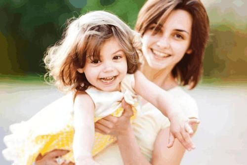 奶奶|奶奶带大的孩子, 到底和谁更亲 答案和你想象的完全不一样