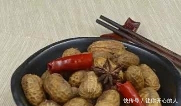水煮花生,做法简单,百吃不厌