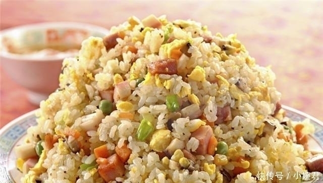 做蛋炒饭时,先炒饭还是先炒蛋?第1步就错了,难怪没有饭馆的香!