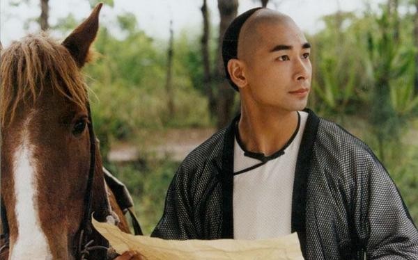 金庸|金庸武侠中背景强大的男配,实力弱却藐视江湖,竟娶到了女主