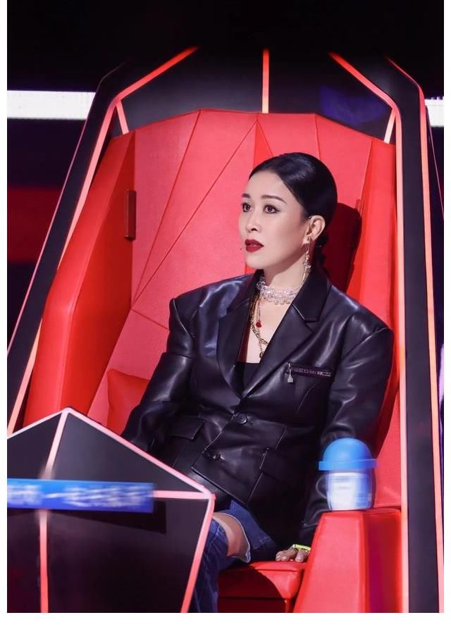 收官之战|《2021中国好声音》盲选收官之战打响 曾溯恕化身“女战士”再迎PK