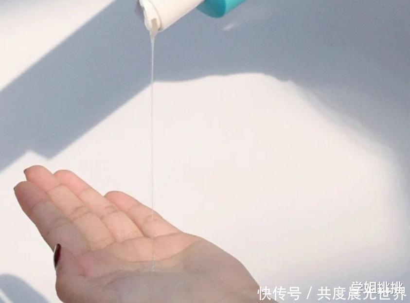 护发素|头发不能做到一天一洗,3个方法让头发减少出油,头皮也变清爽