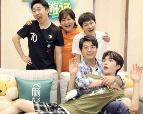 你好李煥英|39歲賈玲再次胖出天際，脖子三層肉，長裙遮不住粗腿，擔(dān)心她的健康