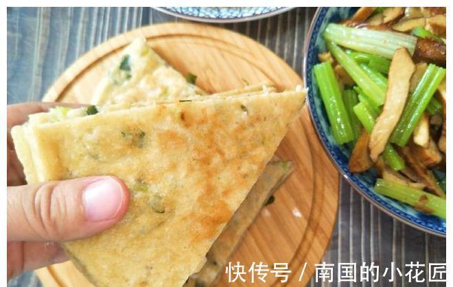 酵母粉|明日入伏，亲自为家人烙早餐饼，表皮酥脆内里柔软，真香