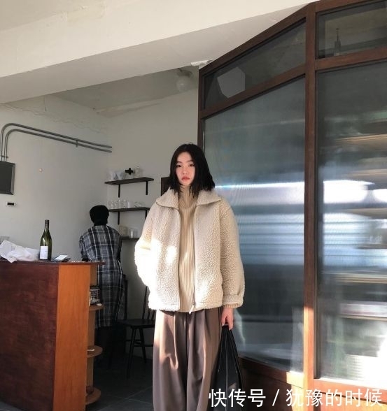 t恤|日系风穿搭知性到让你害怕,T恤和西服外套简约干练,气场强大