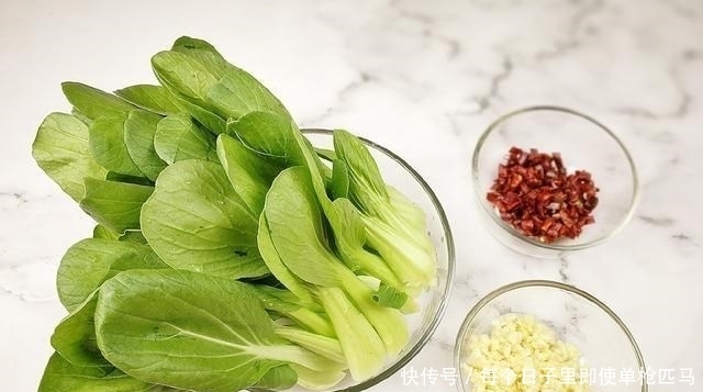 腌现|小雪后,腌“寒菜”用此菜正合适,现腌现吃,隔三差五做也吃不烦