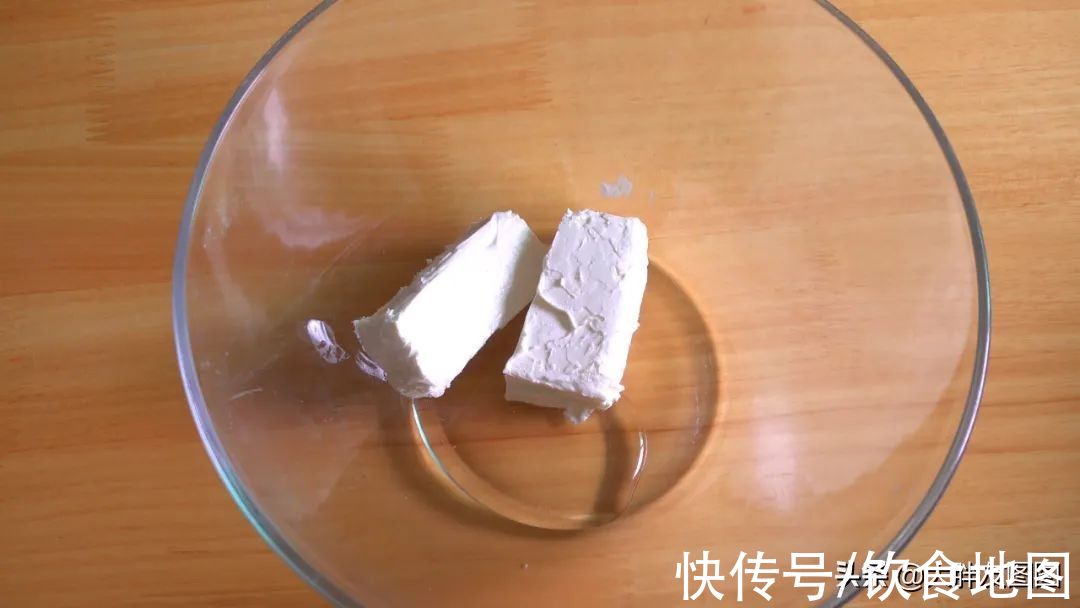 不要烤箱,没有面粉,自制绵密丝滑的安茹蛋糕,一勺挖开,馋了
