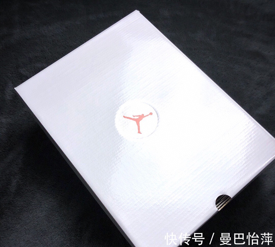 Air Jordan 13 “Red Flint”红灰