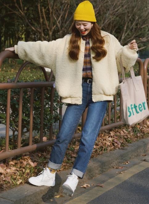 浅色系 今年流行穿“毛绒”外套,保暖时髦又减龄,随便穿穿都洋气