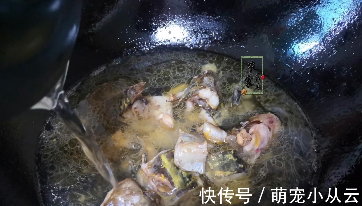 家里有孩子的这菜要多吃,富含卵磷脂营养好,砂锅一焖就上桌真香