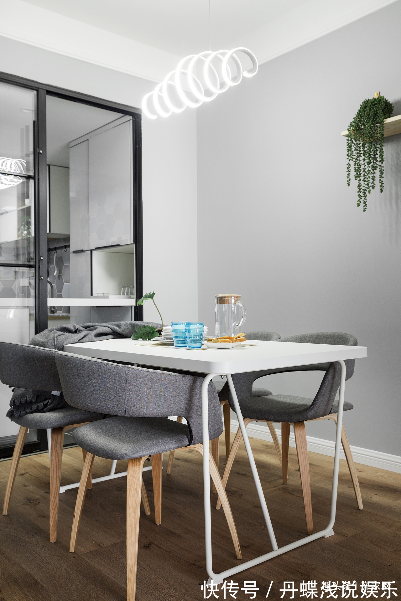 玻璃房|现代北欧玻璃房厨房设计,烹饪之余,望向玩闹的孩童,是一种幸福