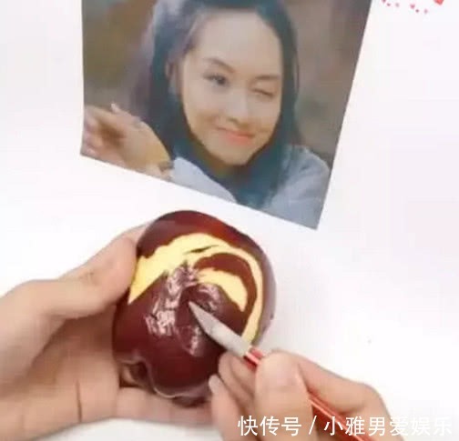 苹果|男子用苹果雕刻紫霞仙子,看见成品后网友:我的手可能跟谁拼过命