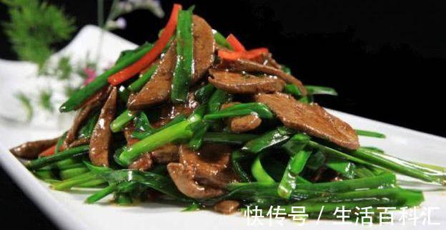 韭菜炒猪肝|女性不想大肚子,不妨多吃此食物,排毒瘦小腹,越吃越瘦