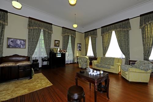 老年|南京最壮观、最典雅的建筑之一，美龄宫