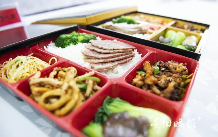 争霸赛|贵州列车厨师上演“厨王争霸赛”