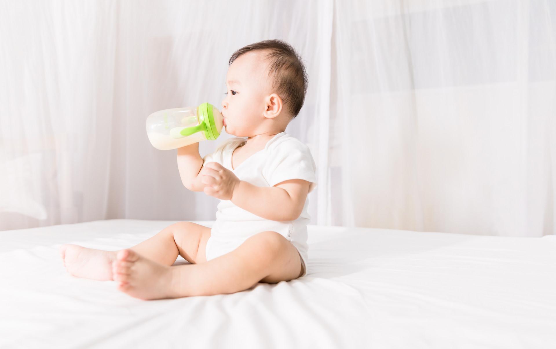 奶量|宝宝出现这6个表现,说明过度喂养了!快停手!