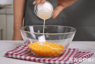 这道咸蛋黄芝士挞太销魂,连吃3天都不腻