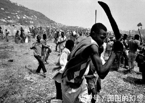 新王&非洲一部落,16岁男子继承酋长,同时继承76个妻子及400多个子女