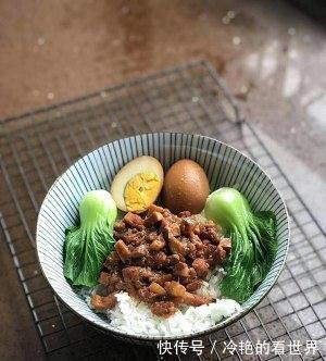 隔离在家方便面吃腻了,送您卤肉饭做法,荤素都有,美味营养