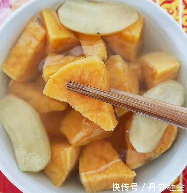 红薯块|红薯和它一起煮，早晚吃一点，宿便没了，腰变细了，气色也好了
