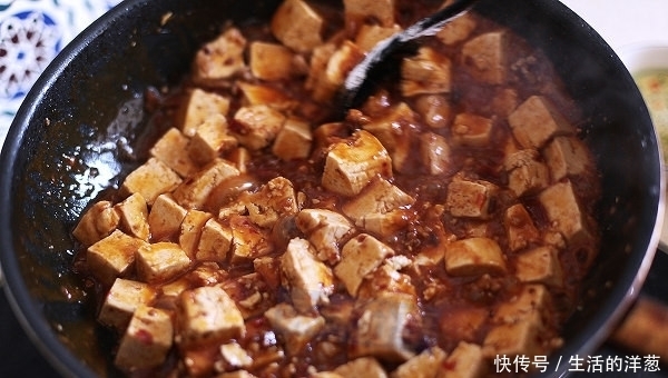 下入|如何在家简单的制作,超级好吃下饭的麻婆豆腐呢?快来学学吧!