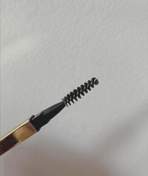 适合夏日用的几款化妆品，防水防汗不脱妆，各种肤色都适用