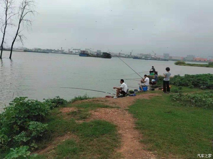 奶茶|没有秋天的第一杯奶茶只有秋天的第一次钓鱼