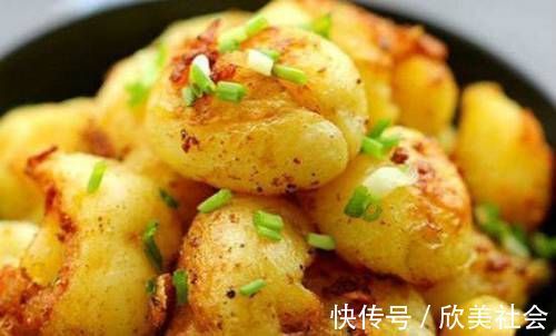 土豆这样做太香了,不炒不烤也不煎,个个都空心,出锅就抢着吃