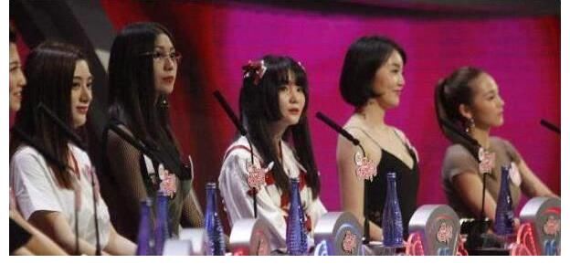 非誠(chéng)勿擾|收廢品小伙上非誠(chéng)勿擾，慘被滅燈還遭嘲笑，孟非：說(shuō)說(shuō)收什么廢品